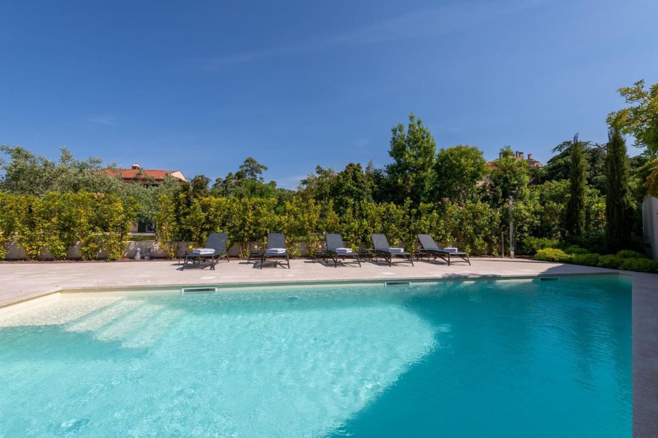 Rm Luxury Villa With Pool In Ρόβινι Εξωτερικό φωτογραφία